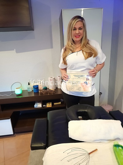 Kenya, masajista profesional terapéutica. 613752646. Citas en VALENCIA, VALENCIA. www.valenciacitas.com.