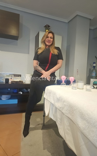 Kenya, masajista profesional terapéutica. 613752646. Citas en VALENCIA, VALENCIA. www.valenciacitas.com.
