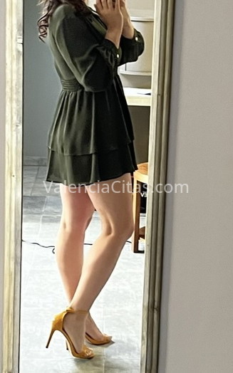 Ana, jovial y espontánea. 664826464. Citas en VALENCIA, VALENCIA. www.valenciacitas.com.