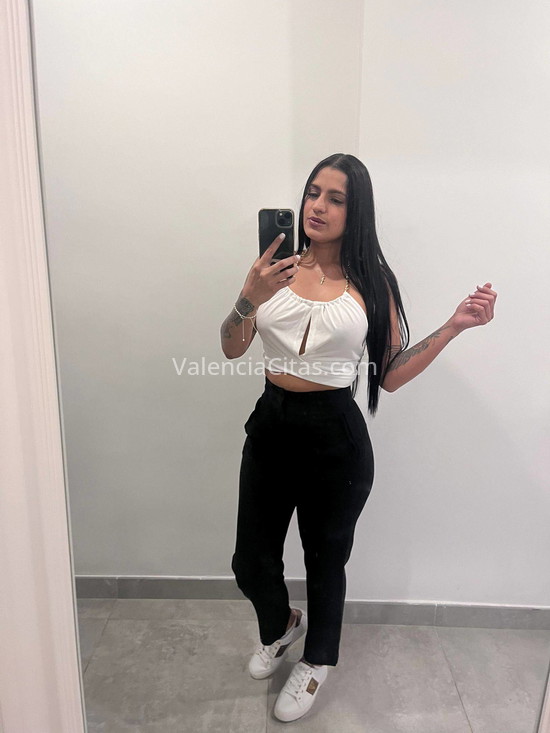 Vanessa, chica latina de vacaciones. 604247807. Citas en VALENCIA, VALENCIA. www.valenciacitas.com.