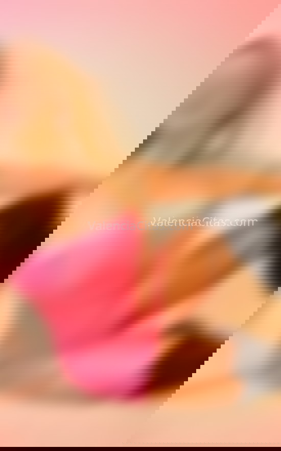 Sonya, mujer rusa divertida. 641546606. Citas en VALENCIA, VALENCIA. www.valenciacitas.com.
