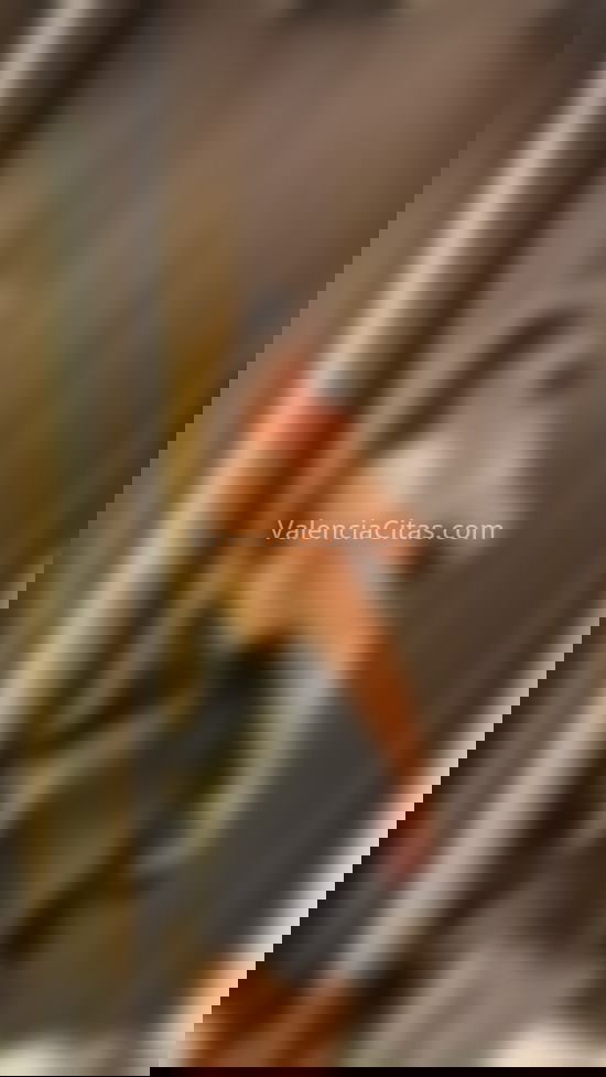 Sofia, latina 20 años, primera vez. 642021180. Citas en VALENCIA, VALENCIA. www.valenciacitas.com.