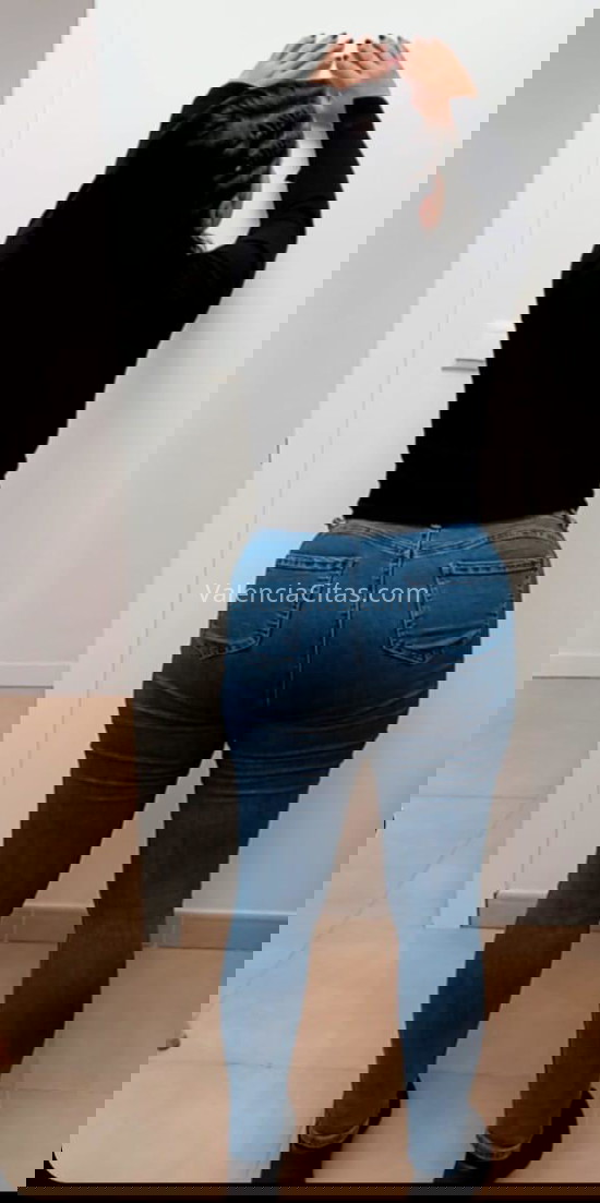 Laury, masajista profesional. 663806285. Citas en VALENCIA, VALENCIA. www.valenciacitas.com.