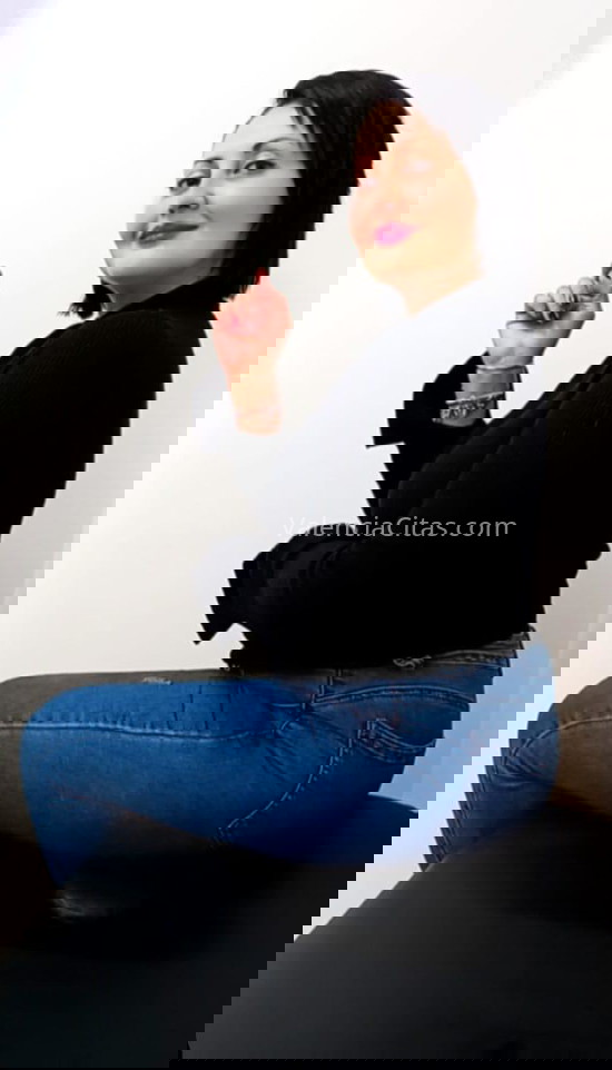 Laury, masajista profesional. 663806285. Citas en VALENCIA, VALENCIA. www.valenciacitas.com.