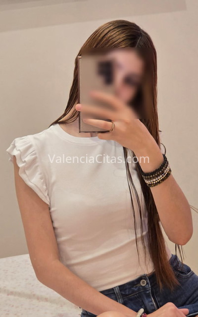 Sarita, joven universitaria. 633076568. Citas en VALENCIA, VALENCIA. www.valenciacitas.com.