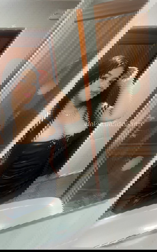 Angie, colombiana divertida. 613825812. Citas en VALENCIA, VALENCIA. www.valenciacitas.com.