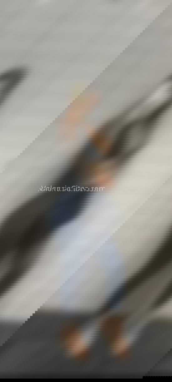 Lunita, chica latina de vacaciones. 613666464. Citas en VALENCIA, VALENCIA. www.valenciacitas.com.