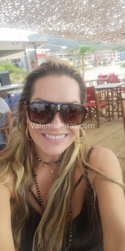 Luisa, mujer madura colombiana. 722768238. Citas en VALENCIA, VALENCIA. www.valenciacitas.com.