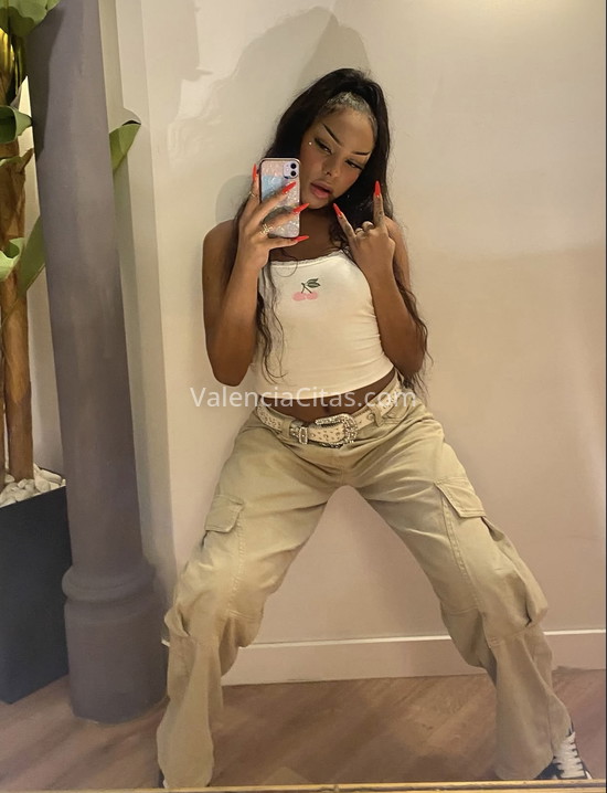 Clary Santos, chica trans enrollada. 661540396. Citas en VALENCIA, VALENCIA. www.valenciacitas.com.