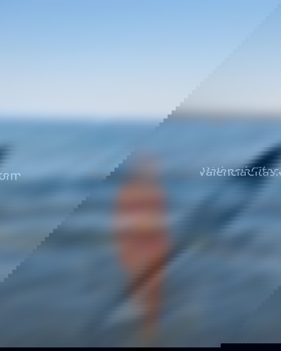 Lucero, latina de 19 años . 613911585. Citas en VALENCIA, VALENCIA. www.valenciacitas.com.