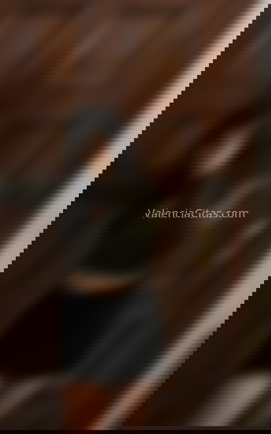 Lucero, latina de 19 años . 613911585. Citas en VALENCIA, VALENCIA. www.valenciacitas.com.
