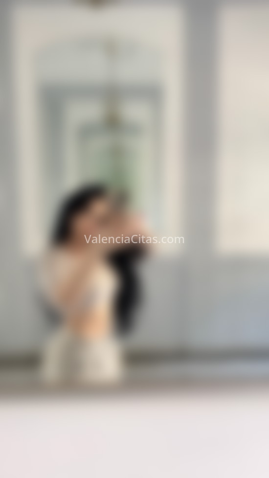 Bella Araújo, chica brasileña. 637211351. Citas en VALENCIA, VALENCIA. www.valenciacitas.com.