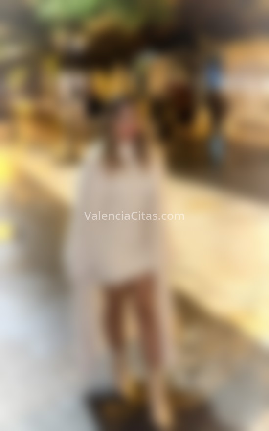 Elena, joven extrovertida. 643375535. Citas en VALENCIA, VALENCIA. www.valenciacitas.com.