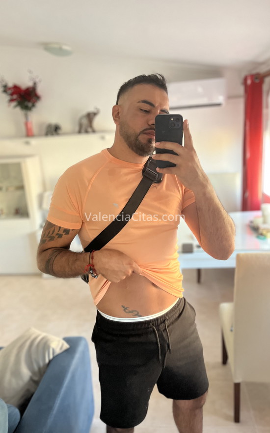 Iván, colombiano recién llegado . 632905654. Citas en VALENCIA, VALENCIA. www.valenciacitas.com.